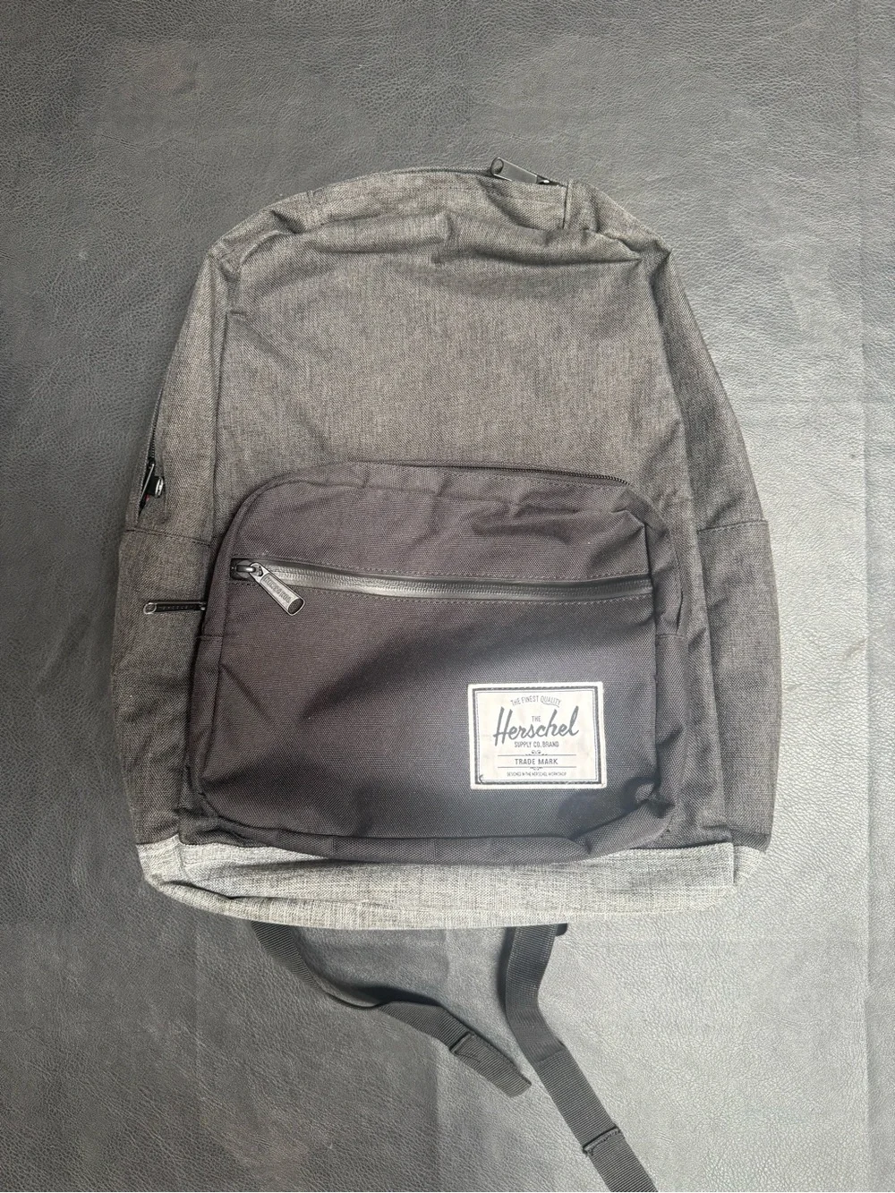 Herschel Supply Co. Pop Quiz 22L Backpack – Black and Gray